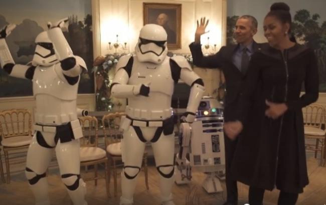 Барак Обама "зажег" с персонажами "Звездных войн"