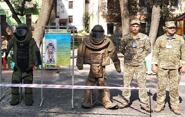 Особенно понравилось детям: саперы в честь Дня Независимости продемонстрировали современное оборудование (фото)