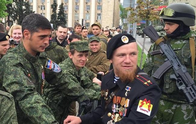 Журналіст параді в "ДНР": "Всі, хто їхав у колоні - були невеселі, що капець"