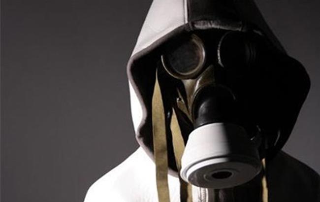 Полиция разыскивает мужчину, который в противогазе ограбил харьковскую почту