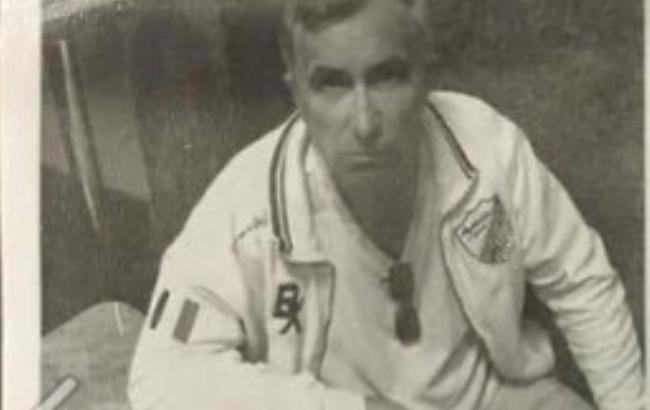 Обережно, маніяк: жителі Осокорків вивісили оголошення про злочинця, якого поліція відпустила