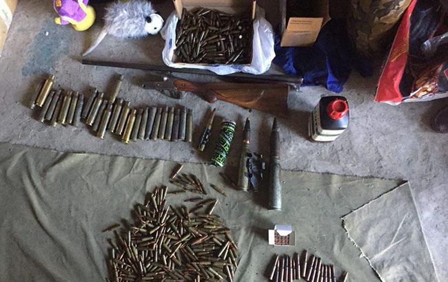 В Донецкой обл. в магазине штор производили боеприпасы