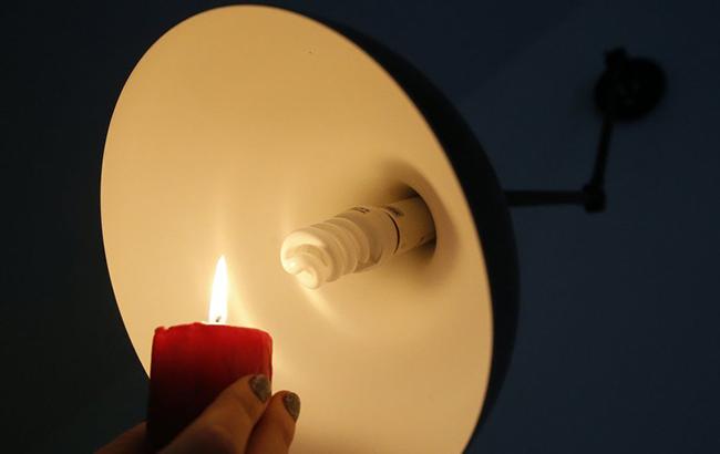 В Луганской области без света остались почти 2 тыс. домов