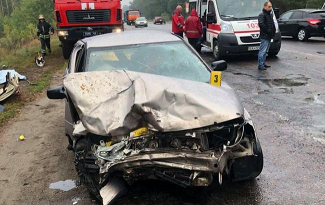 В Черкасской области столкнулись два автомобиля, есть погибший