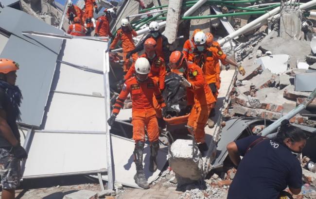 В Індонезії не вистачає обладнання для допомоги постраждалим від землетрусу