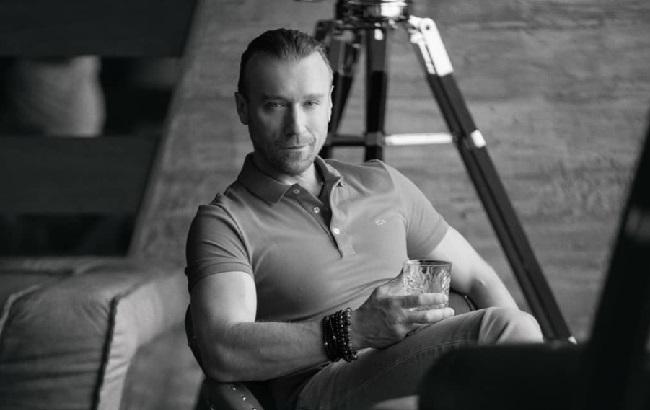 "Талановитий, харизматичний, красивий душею": Олег Винник постав перед фанами в новому образі