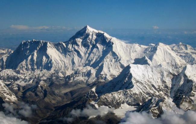 У Непалі внаслідок снігового шторму загинули 8 альпіністів