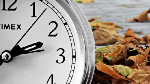 Зимовий час: українцям нагадали, коли і як правильно переводити стрілки годин