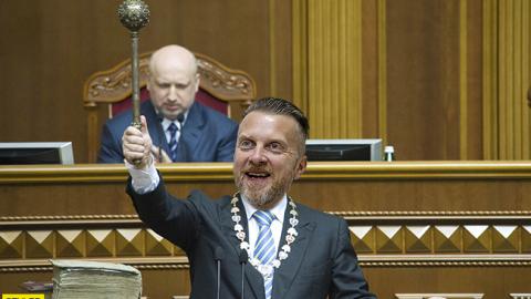 "Раѕѕтреливаются все несогласные": Мухарский представил предвыборную программу Ореста Лютого