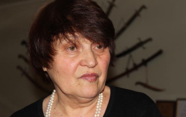 В Крыму "Лигу крымскотатарских женщин" выселяют из офиса