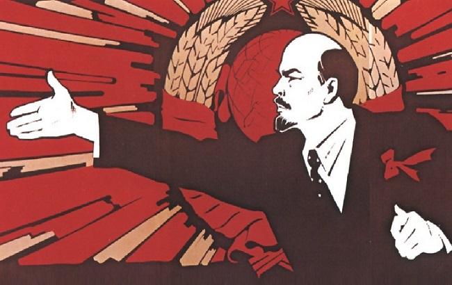 В сети предложили детям в школах читать "правильные" стихи про Ленина