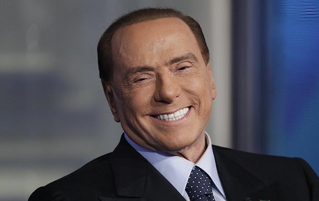 Берлускони предстанет перед судом по делу о проституции