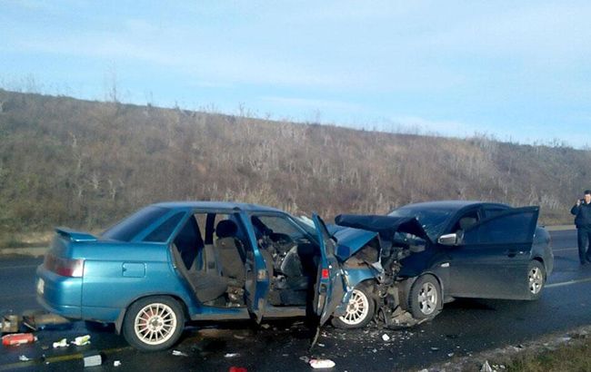 У Полтавській обл. зіткнулися легковики, одна людина загинула