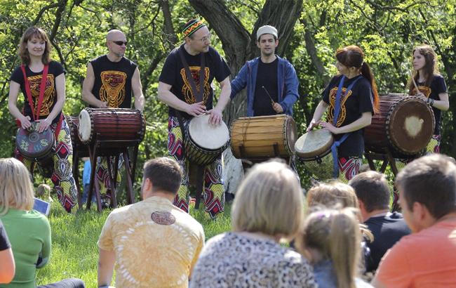 "Киев зазвучал!": фоторепортаж с фестиваля уличной музыки в столице
