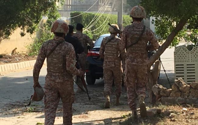 В Пакистане боевики пытались напасть на консульство Китая, есть погибшие