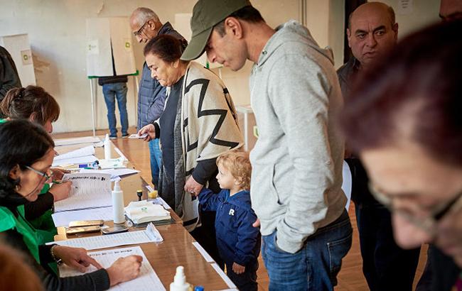 В Грузии начался второй тур выборов президента