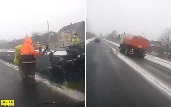 "Технологии по-украински": в сети показали ремонт дорог во время снегопада