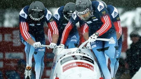 МОК перераспределил отобранные у российских бобслеистов медали Игр в Сочи