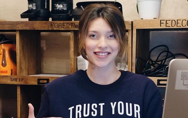 Молодая мама Регина Тодоренко уже вернулась на работу