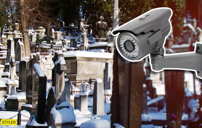 Кресты ломать больше не будут: на киевских кладбищах установят видеонаблюдение