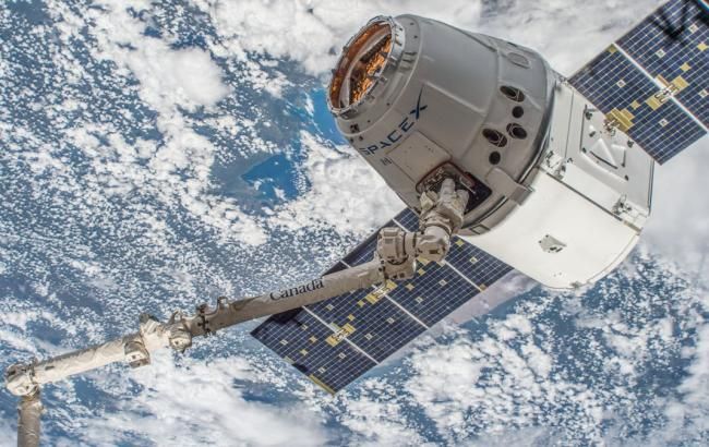 Корабель Dragon успішно відстикувався від МКС і прямує на Землю