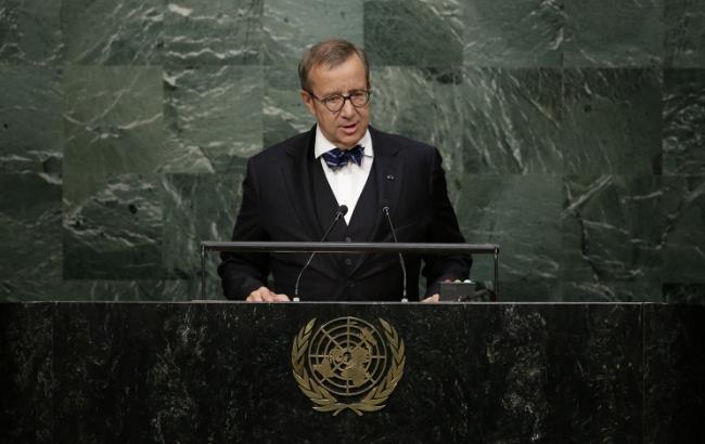 Президент Естонії одружився на співробітниці латвійського міністерства оборони