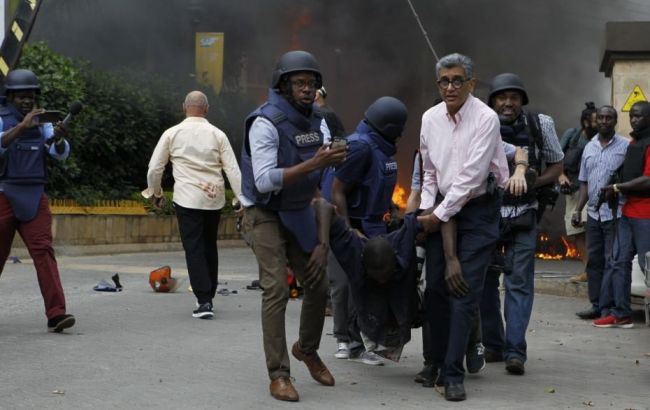 В столице Кении неизвестные напали на отель, есть погибшие