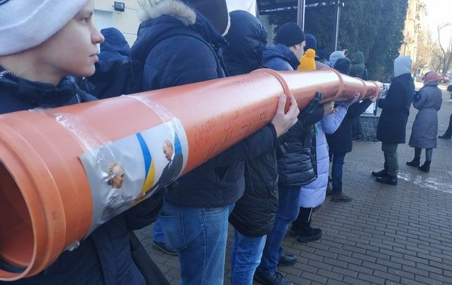 Молодежь напомнила Тимошенко о газовых контрактах