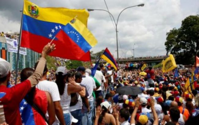 В Венесуэле задержали испанских журналистов