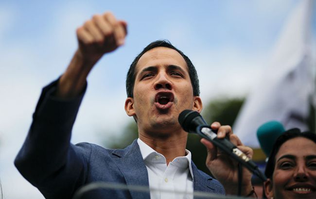 Генерал ВВС Венесуэлы признал Гуайдо президентом страны