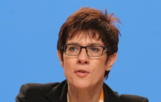 Главу партії ХДС призначили новим міністром оборони Німеччини