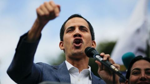 Лидер оппозиции Гуайдо вернулся в Венесуэлу