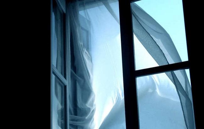 У Москві пенсіонер після сварки з лікарем викинувся з вікна