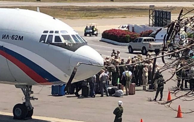У Венесуелу прибули російські військові літаки