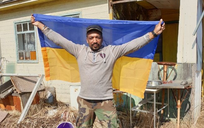 Прокинувся знаменитим: як зараз живе темношкірий ліквідатор Чорнобиля (відео)