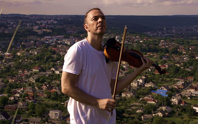 Знаменитий скрипаль зняв відео в підтримку напівзруйнованих замків України