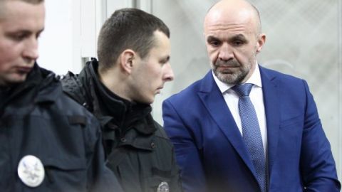 Суд продлил меру пресечения Мангеру