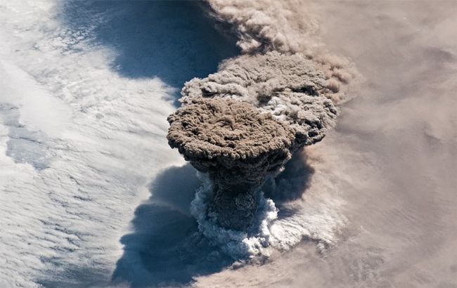 Убив все живе: фото і відео потужного виверження вулкана в Росії