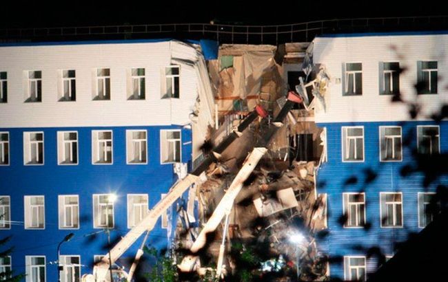 Обвал казарми в Омську: відео