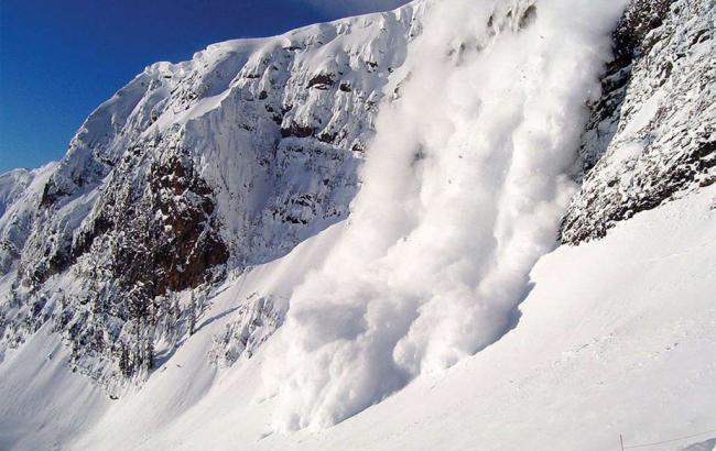 На Кавказе украинские альпинисты попали под лавину