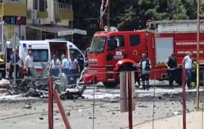 У Туреччині внаслідок вибуху автомобіля загинули три людини