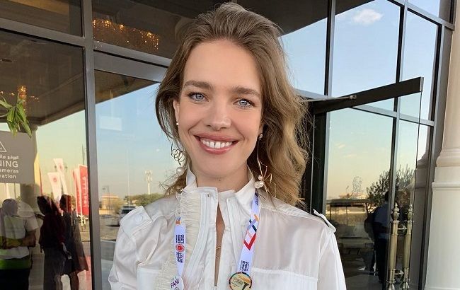 Немов сонечко: Наталія Водянова захопила стильним вбранням і сяючим виглядом