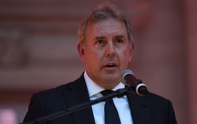 Британія почала розслідування витоку листування посла в США