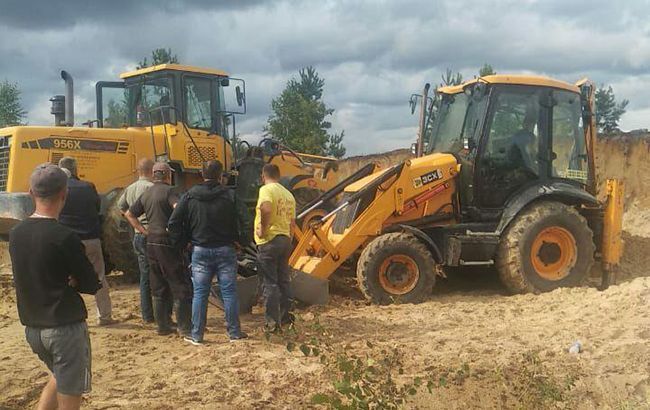 В Ровенской области из-за оползня на песчаном карьере погиб ребенок
