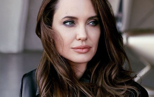 Така ж красива? У мережі з'явилися фото Анджеліни Джолі зі звичайного життя
