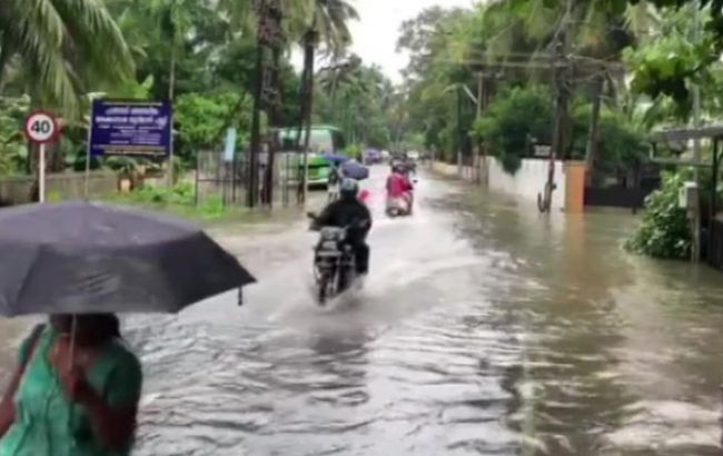 В результате наводнения в Индии погибли более 40 человек