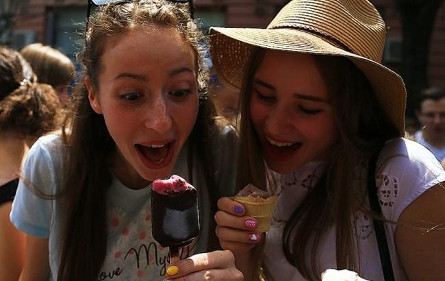 В Одесі встановили "холодний" рекорд України з поїдання морозива