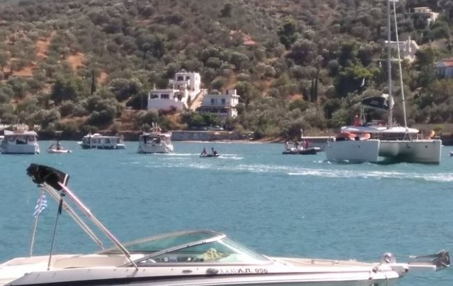 Появилось видео крушения вертолета с россиянами в Греции