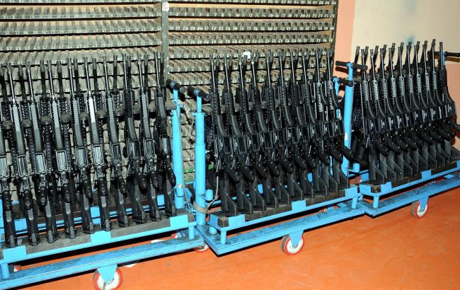 Туреччина передала Україні 2 тисячі одиниць зброї