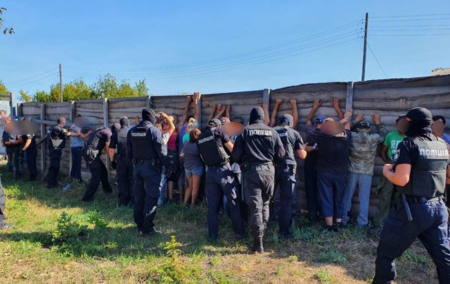 НАБУ проводит обыски на лесхозах в Харьковской области
